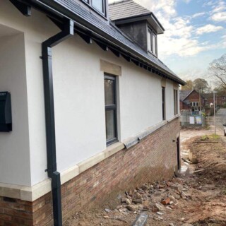 Seamless aluminium guttering bilsborrow